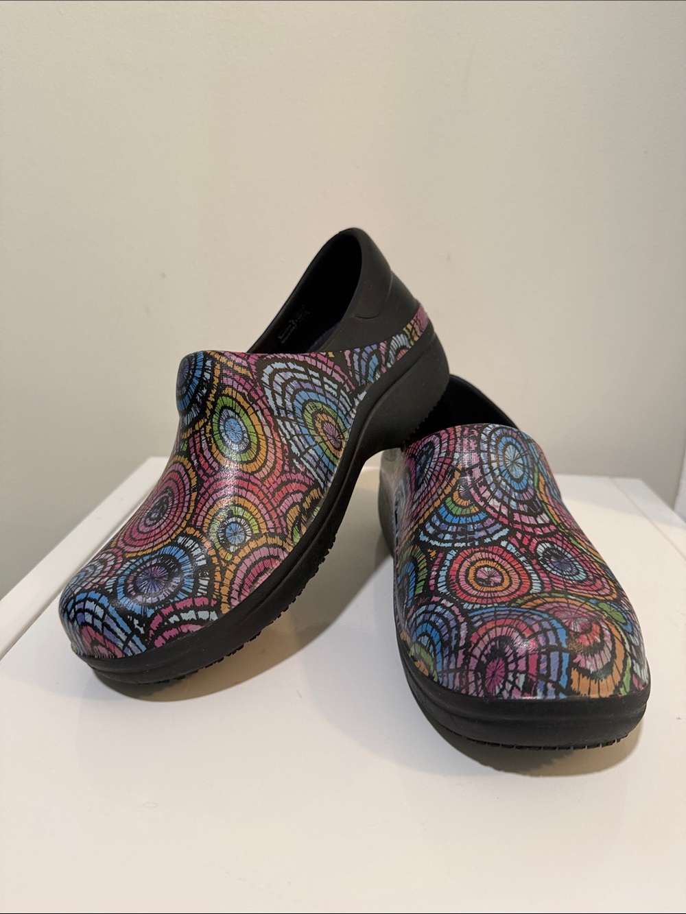 CROCS Women's Dual Comfort Neria Pro II Size 7